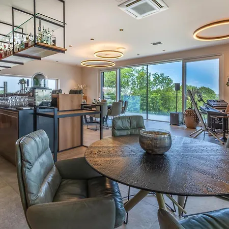 Stunning In Apartman
